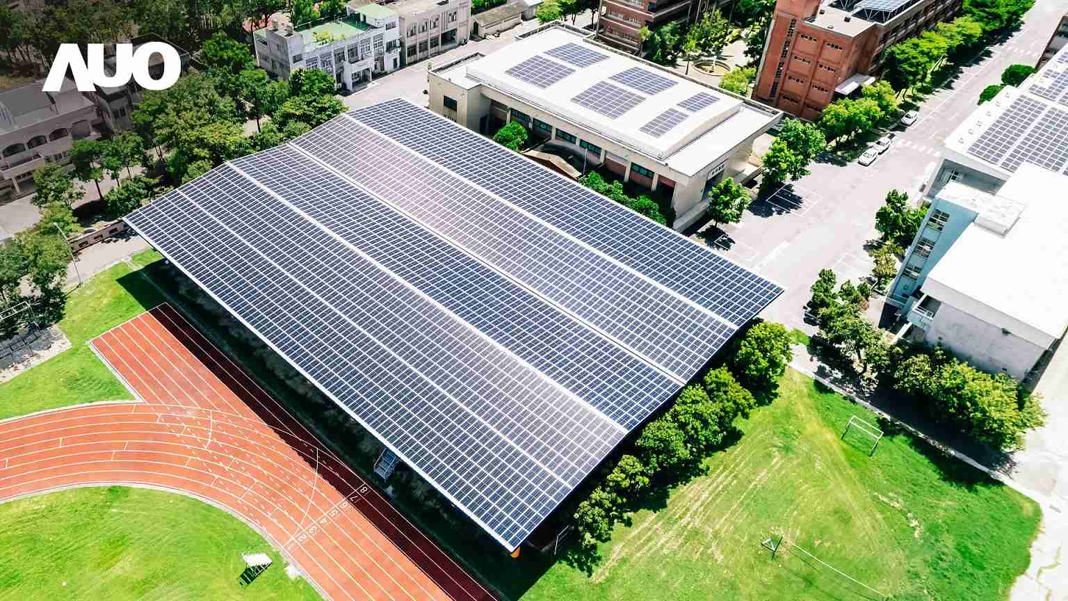 优游UB8SunSteel光电整合型浪板具备快速安装、、轻量化优势，，，，可提升15%发电效能，，，，通过国际IEC与台湾VPC认证安全、、、、防漏、、、、耐候标准